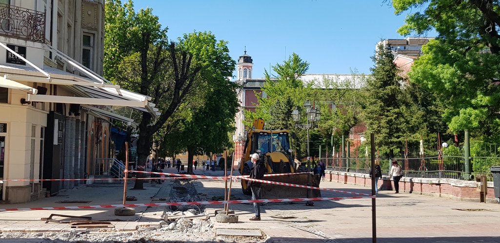 Започна ремонтът на плевенското ларго