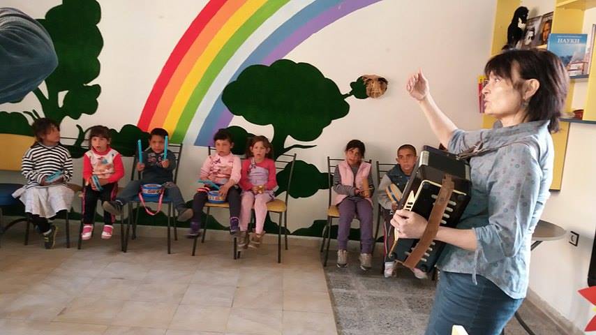 Изкуството в помощ на децата