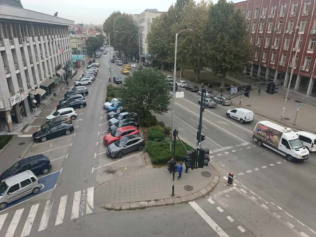 Временно ще бъде ограничено движението, спирането и паркирането на централни…