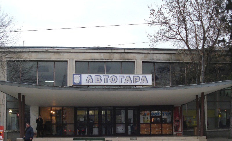 Продължава облагородяването на пространството на Автогарата