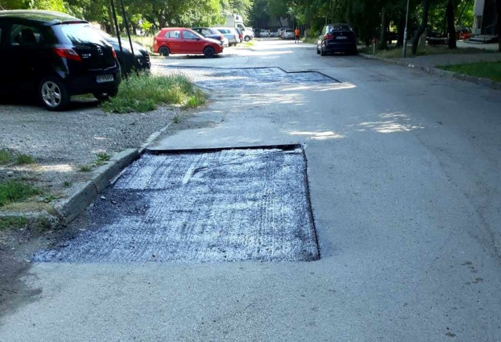 И  тази седмица продължават текущите ремонти в жк „Сторгозия”