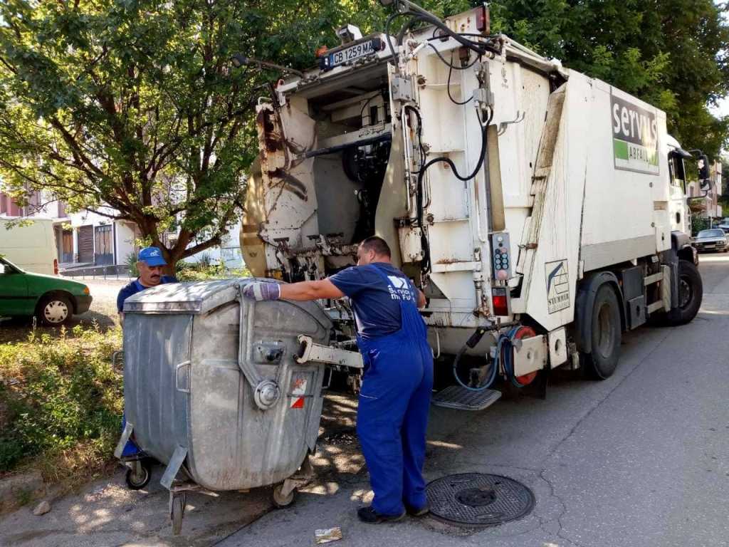 Дезинфекцират съдовете за отпадъци