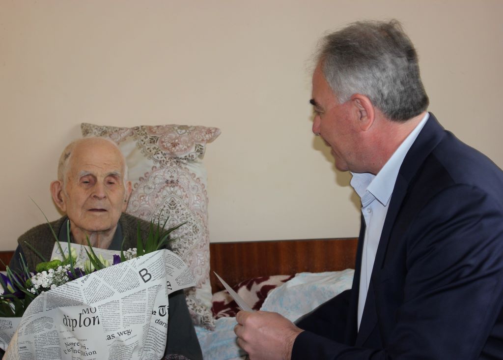 Кметът Георг Спартански се срещна с най-възрастния плевенчанин