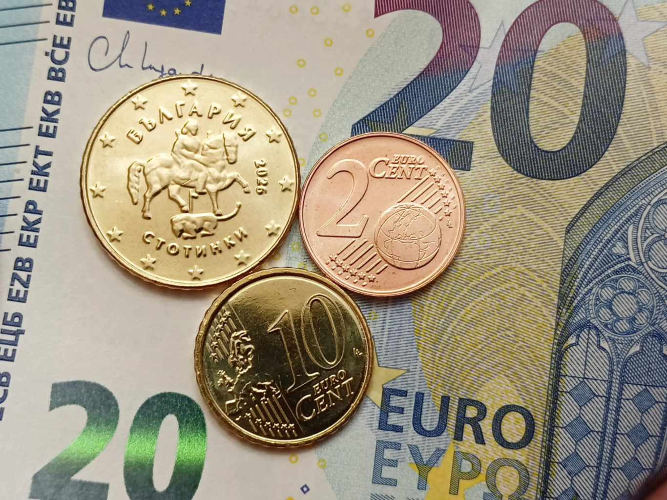 За изписването на „евро“ и „евроцент“ – указания на експертите…