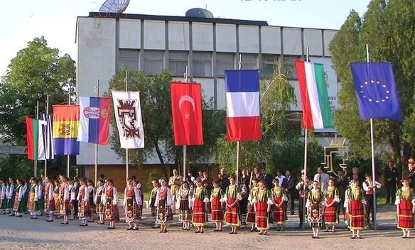 Канят за участие във фестивал, посветен на Велко Кънев