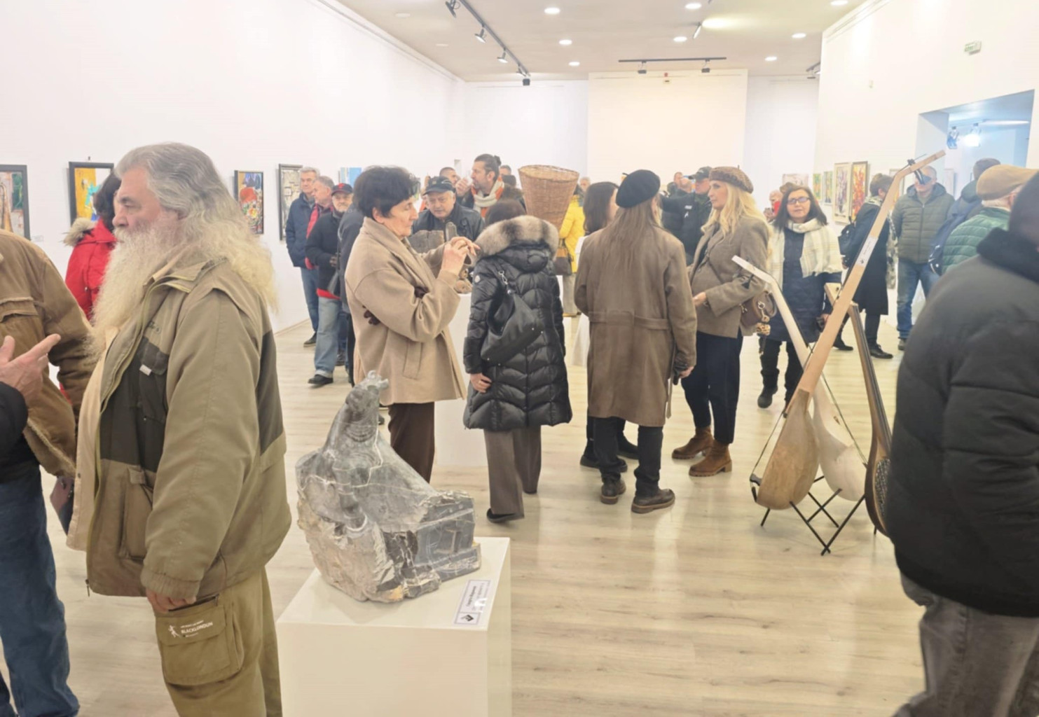 Групата на плевенските художници представя близо 100 творби в традиционна…