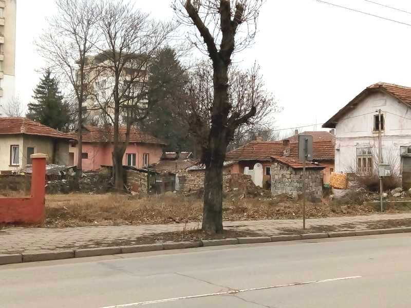Продължава извеждането на некоректни наематели от общински жилища