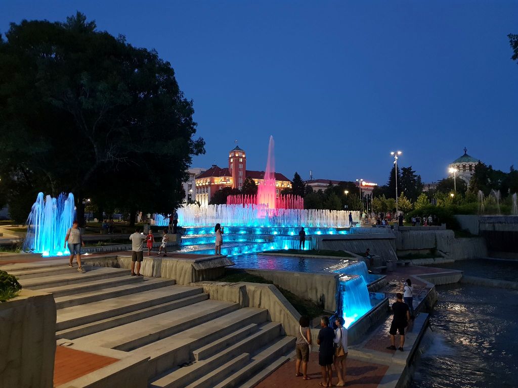 Водната каскада спира работа от днес