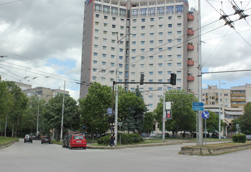 Аварира светофарът при бул. „Русе” и „Хр. Ботев”, предстои основен…