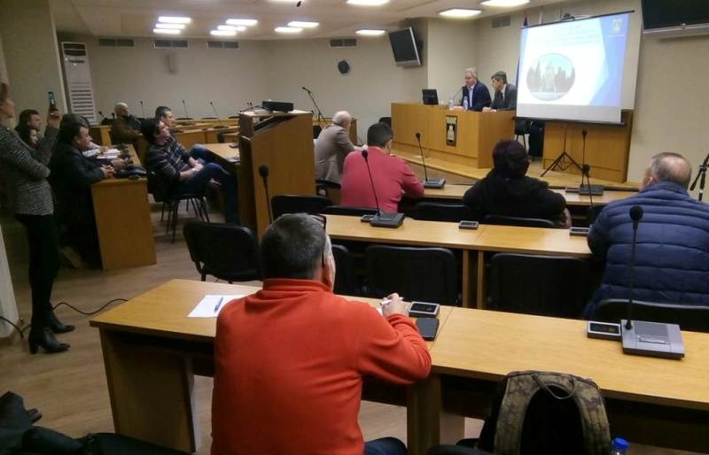 Кметът Спартански представи намерението за поемане на дългосрочен общински дълг…