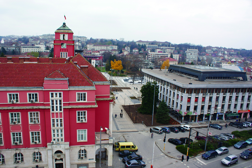 Областният кризисен щаб за водата заседава от 09,00 часа в…