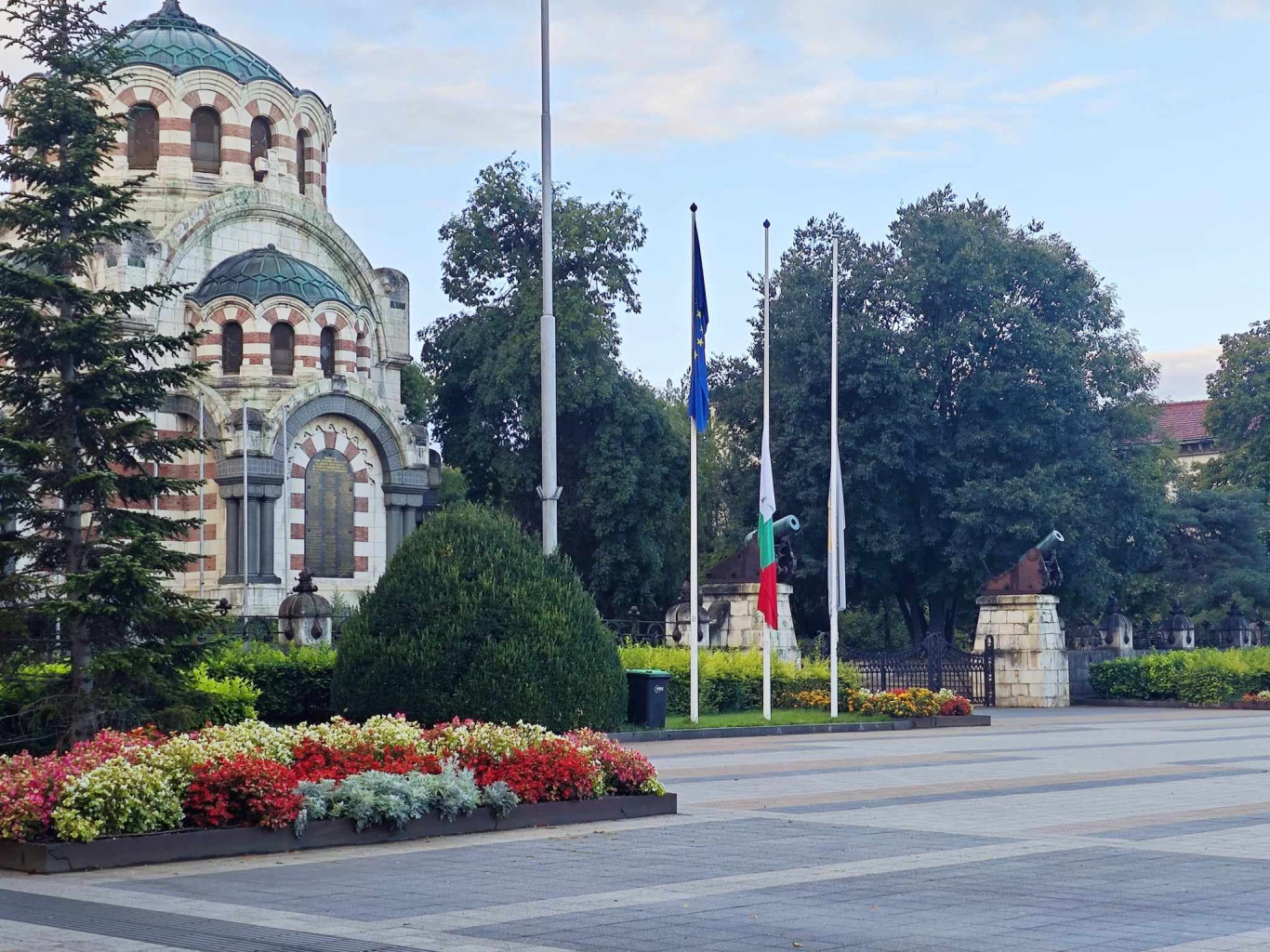 Плевен почита паметта на загиналите пилоти от авиоабаза Долна Митрополия…