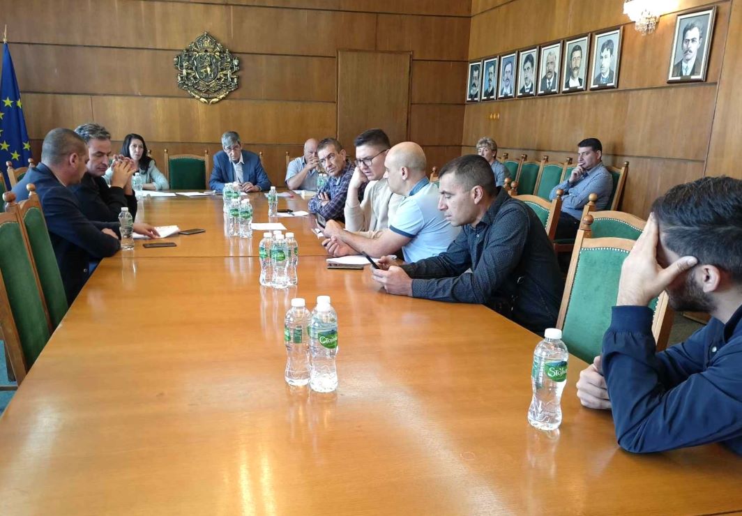 Представителите на партии определиха състава на подвижните секционни комисии