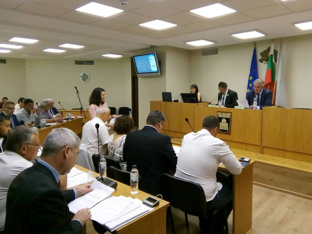 Приеха отчетите и балансите на търговските дружества с общинско участие…