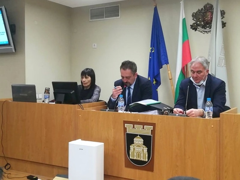 Общинският съвет си избра председател, прегласува решения от предишни сесии