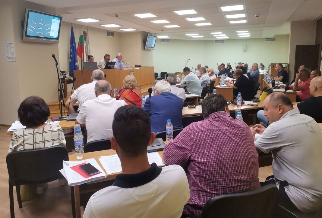 Финансова стабилност на Община Плевен и запазване размера на местните…