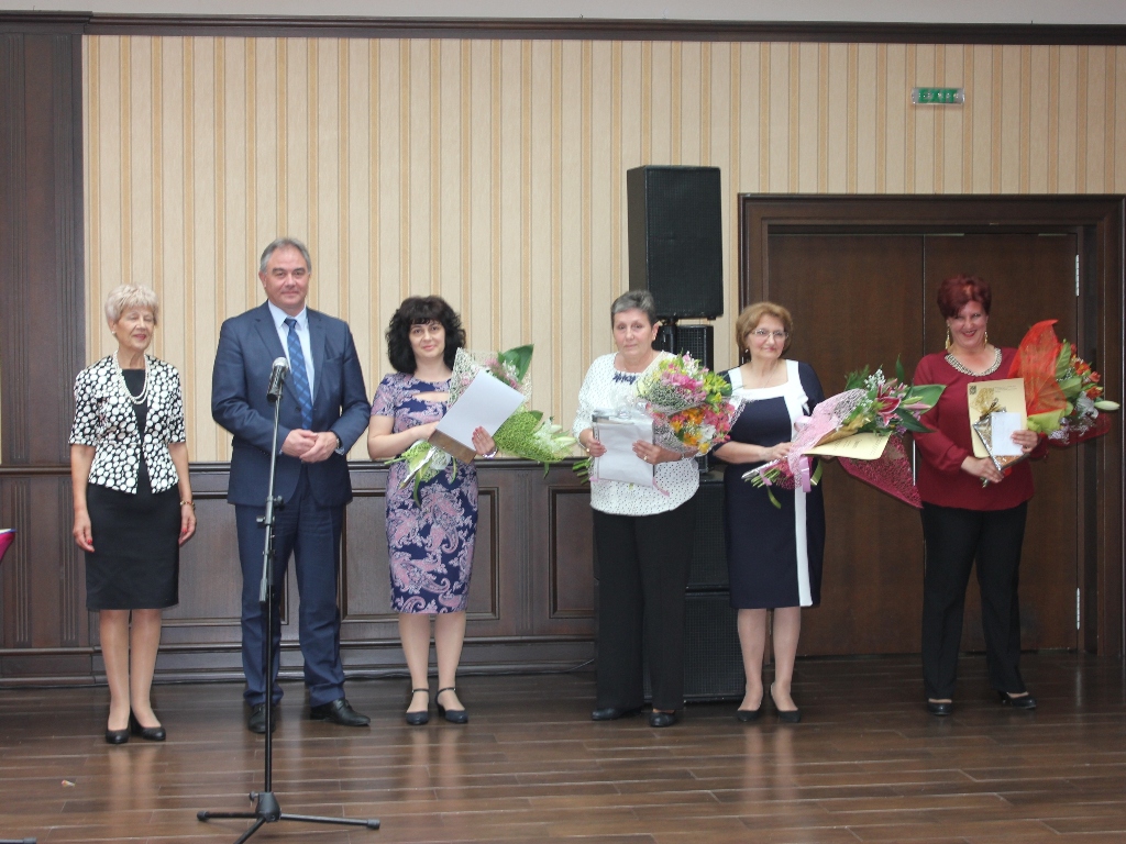 Георг Спартански награди отличени медицински сестри