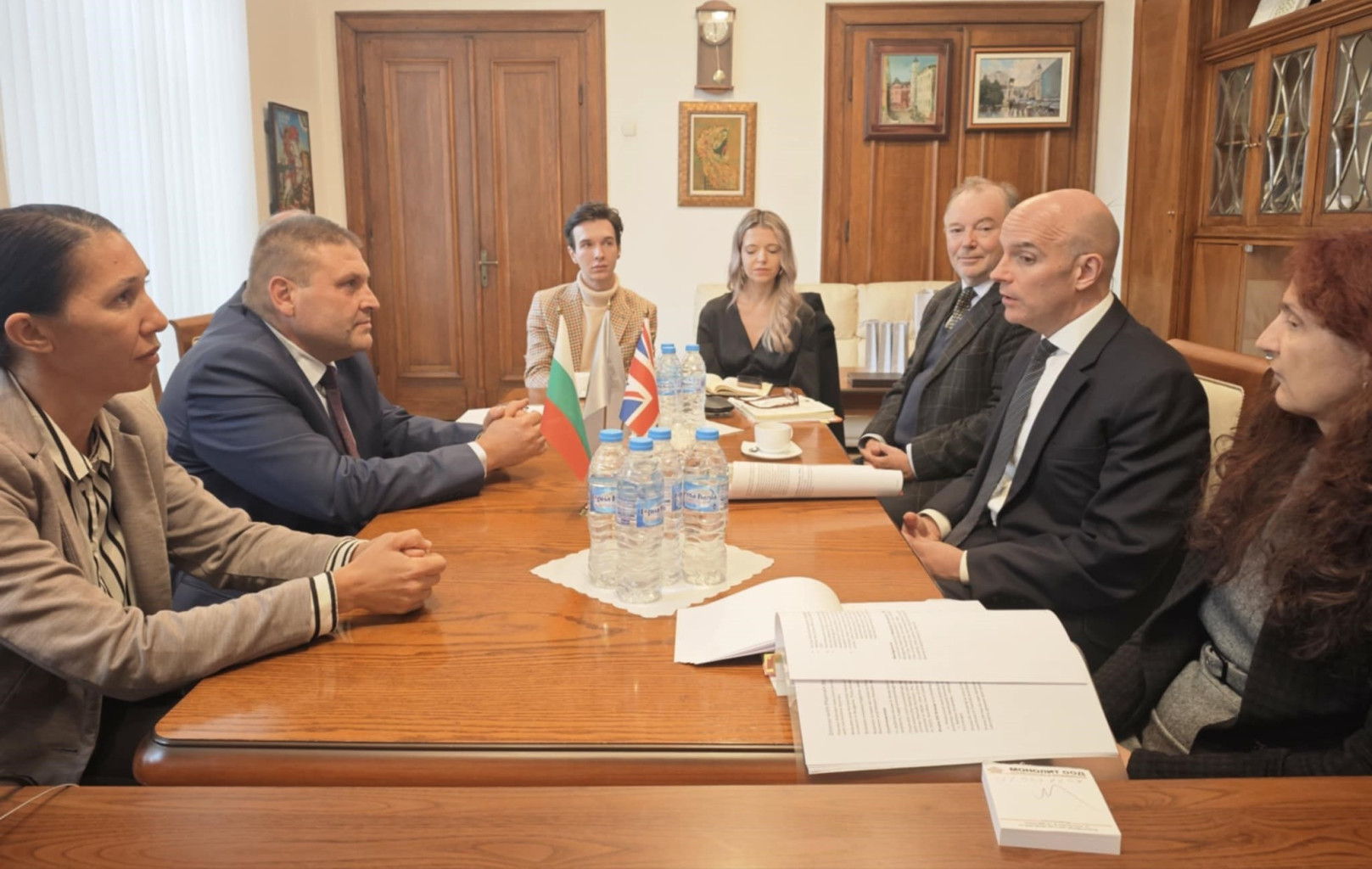 Кметът д-р Валентин Христов се срещна с посланика на Великобритания…