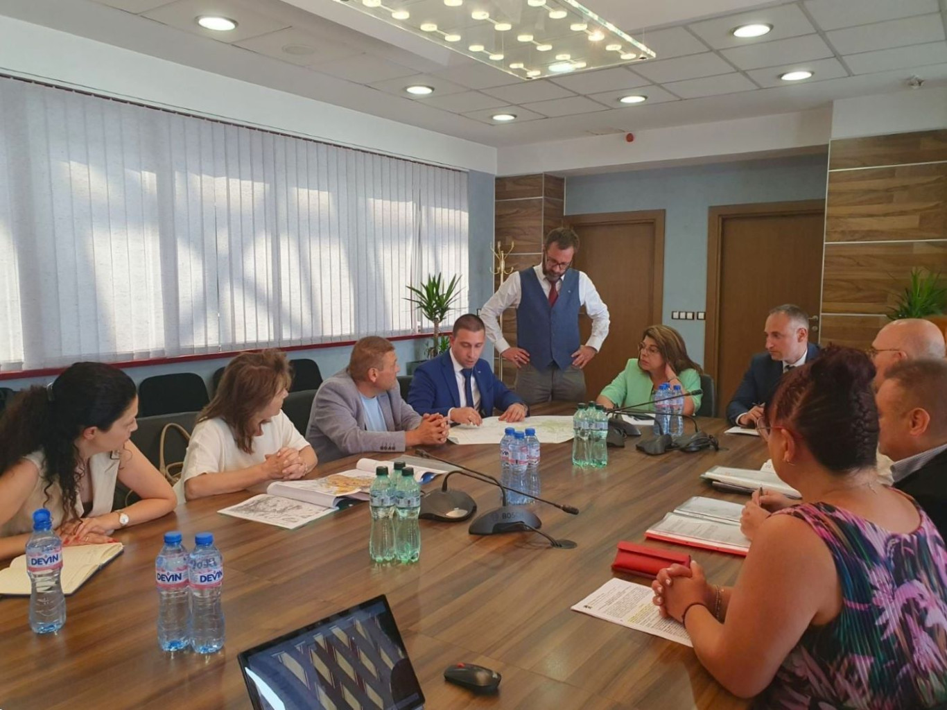 Изграждането на обходен път на Плевен обсъдиха на среща с…