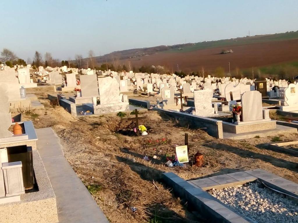 Денонощна въоръжена охрана ще имат всички гробищни паркове от 01…