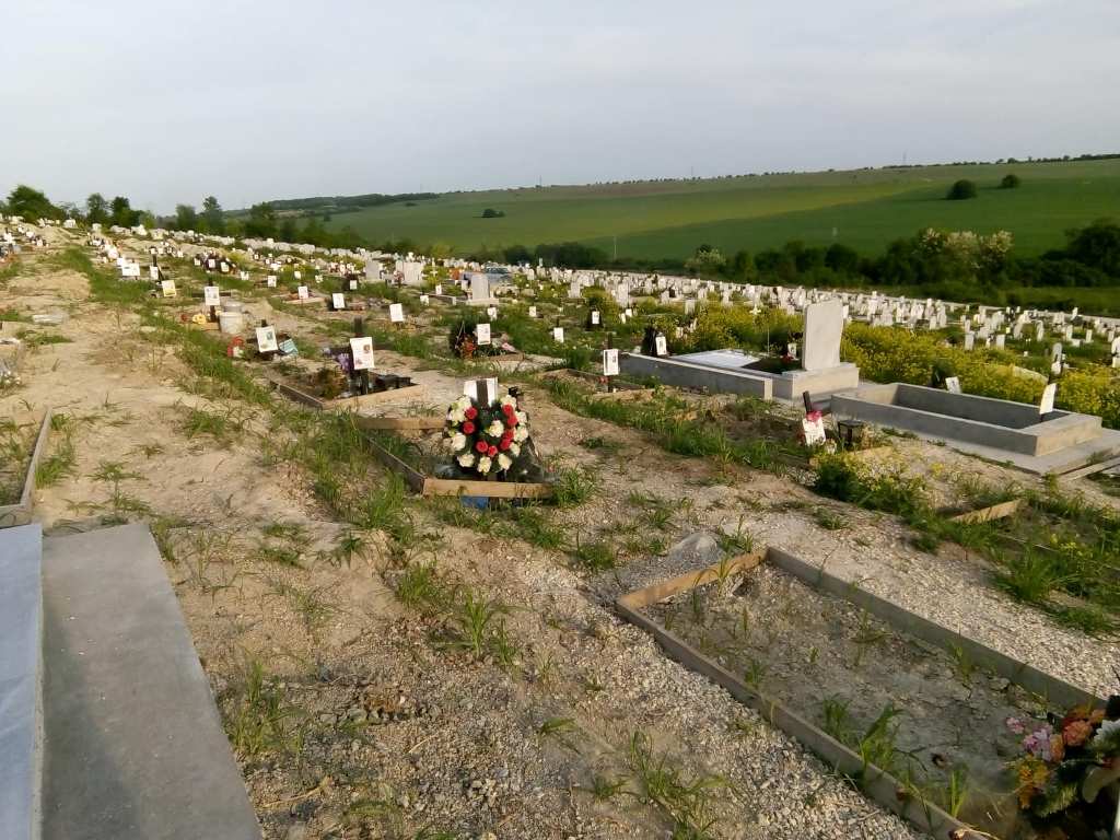 ДОПЪЛНИТЕЛНИ АВТОБУСИ ЩЕ СЕ ДВИЖАТ НА ГОЛЯМА ЗАДУШНИЦА ДО ГРОБИЩЕН…