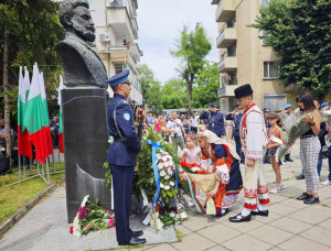 Плевен се поклони през подвига на Ботев и на загиналите за свободата на Отечеството