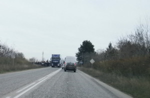 Ограничава се движението по обходния път при Долни Дъбник в посока София- Плевен