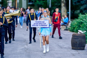 Малки и големи се хванаха на хоро при откриването на петото издание на фестивала „От бай Дико до „Тико, тико…“