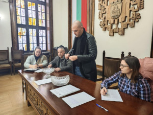 Общо 127 кандидати участваха в…