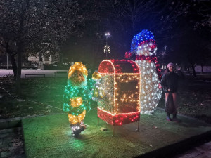 Плевен грейна в коледна украса