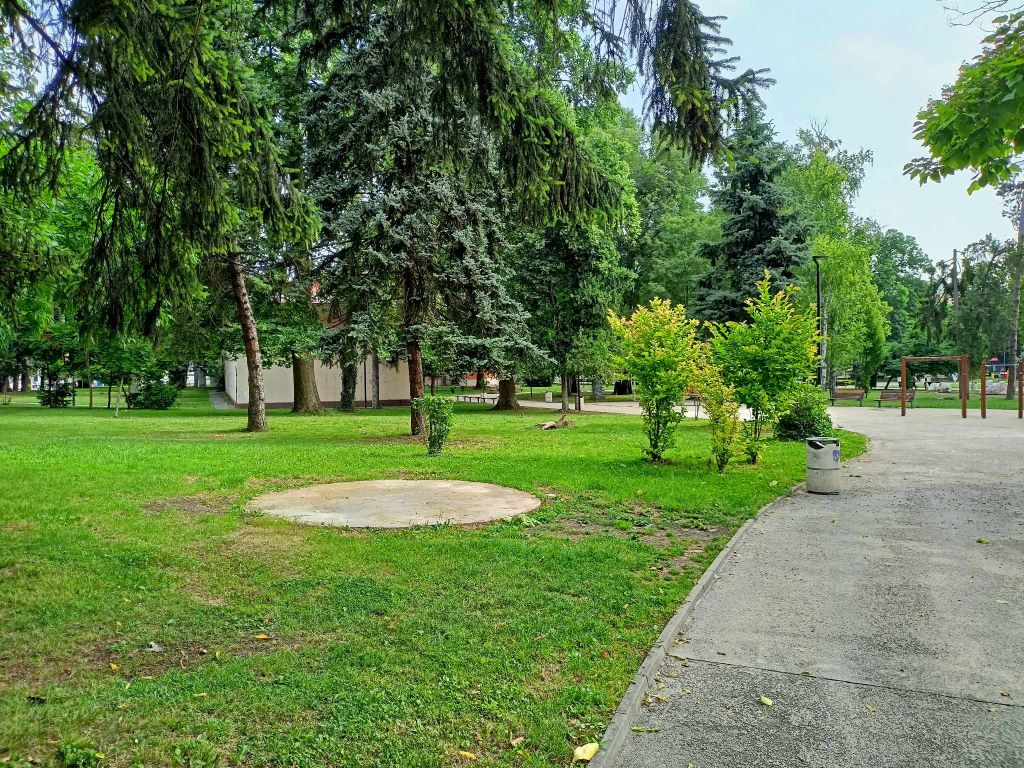 Нов комбиниран спортен уред ще бъде разположен в Градската градина