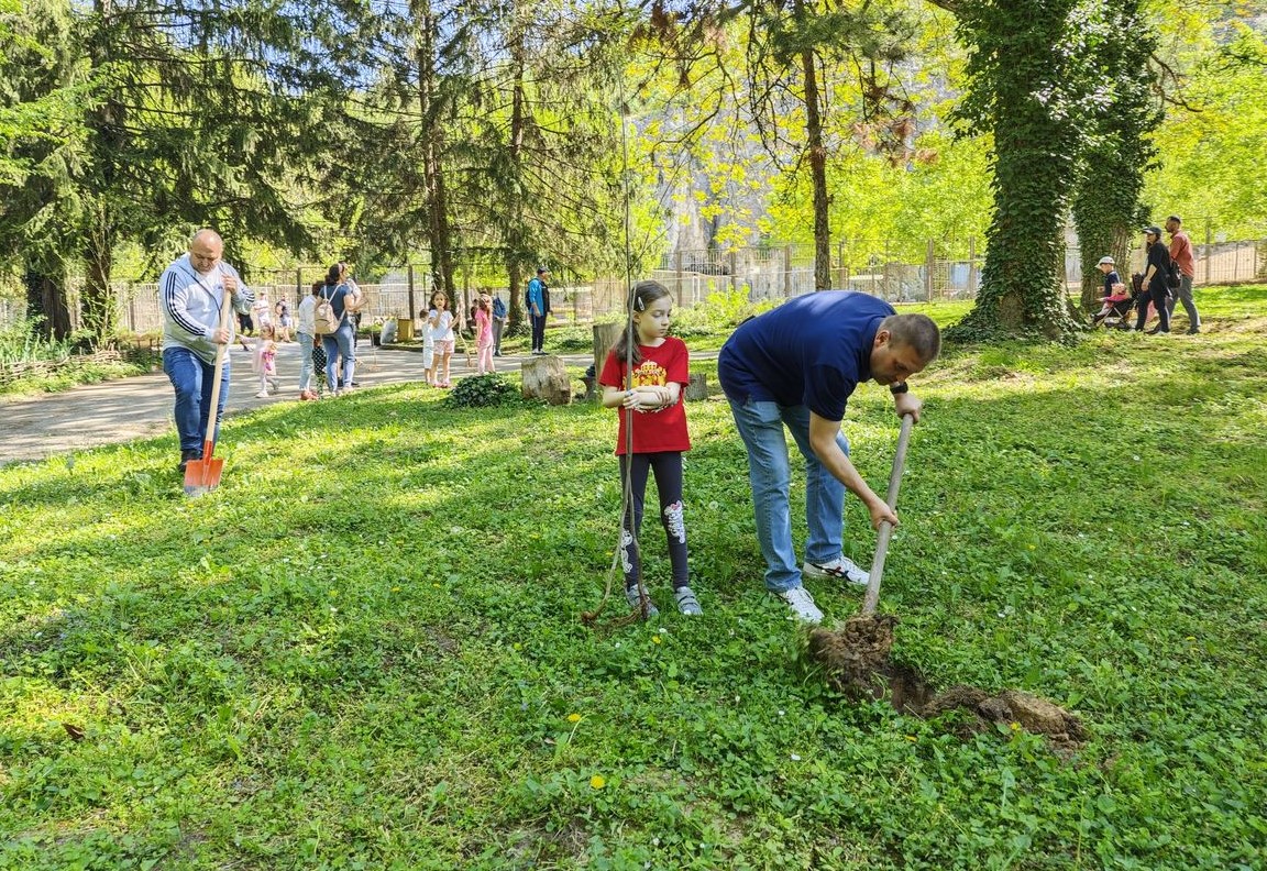 Започна кампания за облагородяване на зоопарк „Кайлъка“